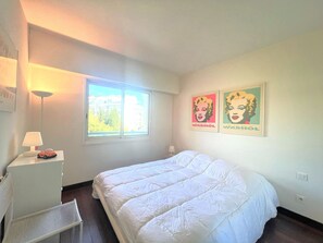 2 habitaciones, tabla de planchar con plancha y wifi gratis 