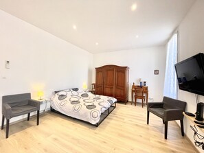 3 bedrooms, free WiFi, bed sheets