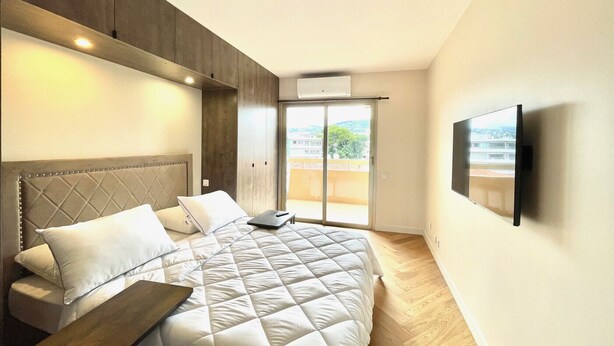 3 bedrooms, iron/ironing board, free WiFi, bed sheets - astoria (Cannes)