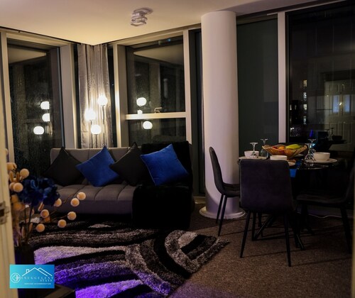 Central M K 1-bedroom Apartment, Sleeps 4, Parking