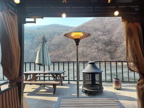 Family Chalet, Lake View | Terrace/patio