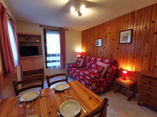 Studio close to slopes, near ski school, Adrets-Prapoutel