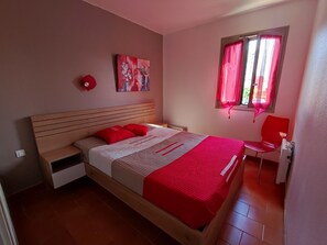 1 bedroom - 2-room apartment with pool, tennis, parking, pets allowed, 500m from the sea (Argelès-sur-Mer)