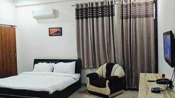 2 bedrooms, free WiFi, bed sheets, wheelchair access