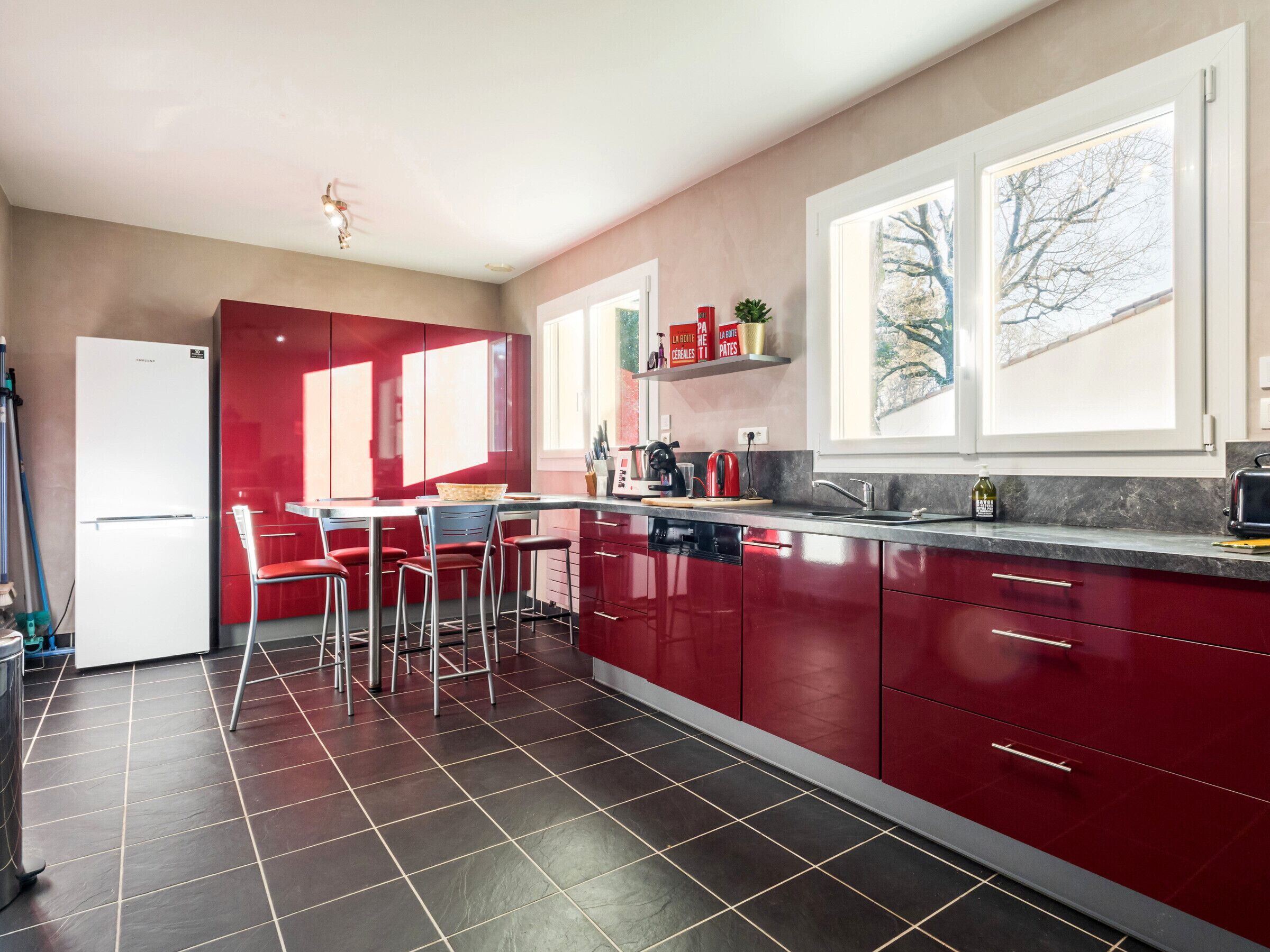 Fridge, microwave, oven, dishwasher