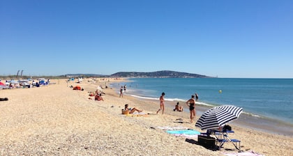 1-BR Apartment 46m² with Air Conditioning and WIFI for 4 in Sète