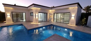 Pool - Villa Yahia Luxury and Tranquility for 6 People with Private Pool (Temlel)
