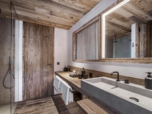 Hair dryer - Spacious chalet with Nordic bath and steam room in Saint-Martin-de-Belleville (Saint-Martin-de-Belleville)