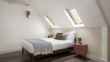 4 chambres, lit parapluie, Wi-Fi, draps fournis