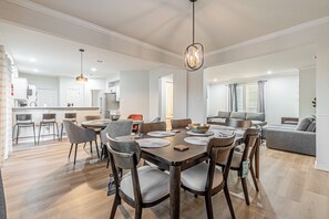 Dining - Charming 4Bedroom Retreat with EV Charging & Amazing Pool–Your Perfect Getaway! (Grand Prairie)