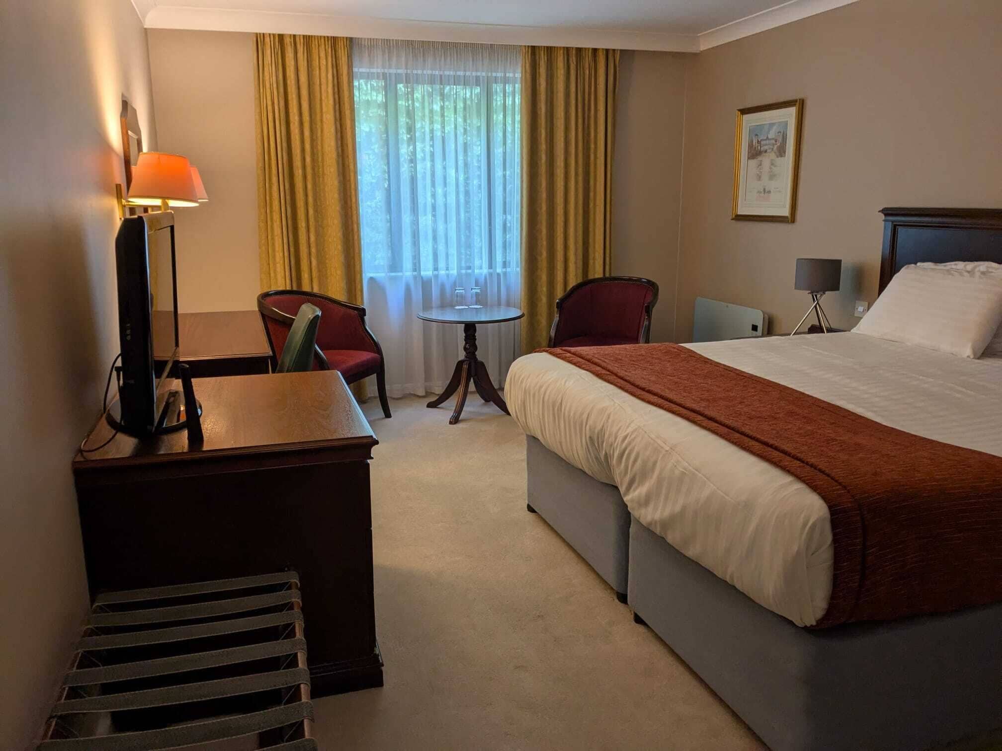 Superior Double Room, Ensuite | Desk, laptop workspace, free WiFi