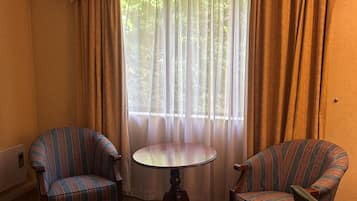 Desk, laptop workspace, free WiFi