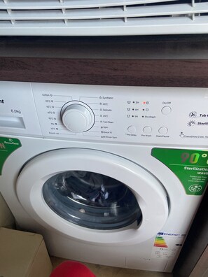 Unclassified image, 4 of 36, button - Deerpark Villa Six Bed Four Bathrooms Sleeps Sixteen (Cashel)