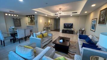 Family Apartment, Mountain View | Interior