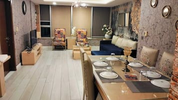 Executive Apartment | 2 bedrooms, iron/ironing board, free WiFi, wheelchair access