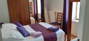 2 Schlafzimmer, Bügeleisen/Bügelbrett, Reisekinderbett, WLAN