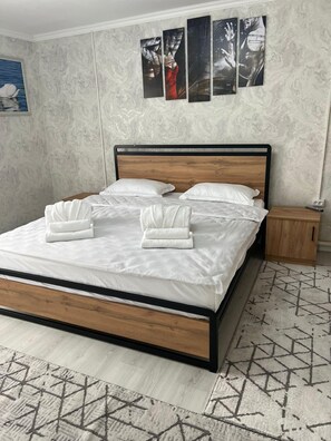 Standard Double Room, Lanai, City View