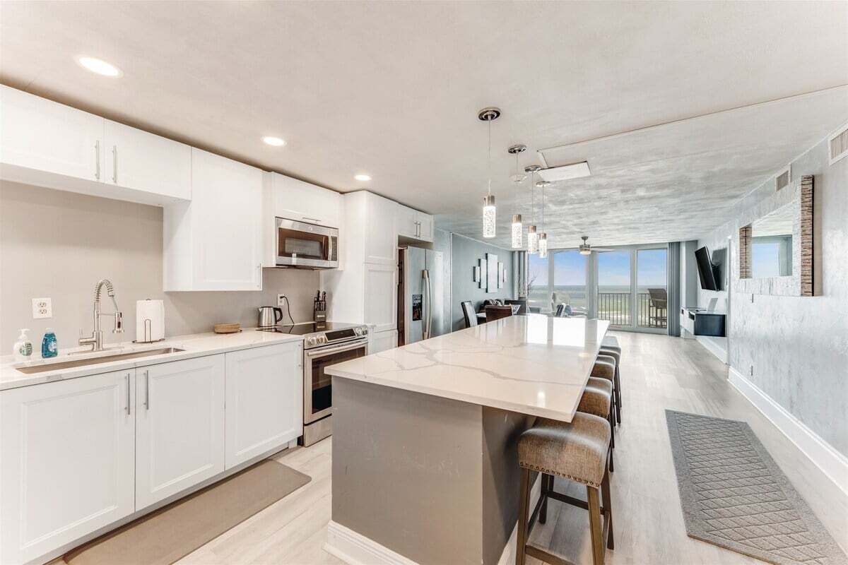 雪櫃、微波爐、焗爐、爐具