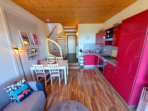 Apartment, 3 Schlafzimmer, Balkon, Seeblick | Esszimmer