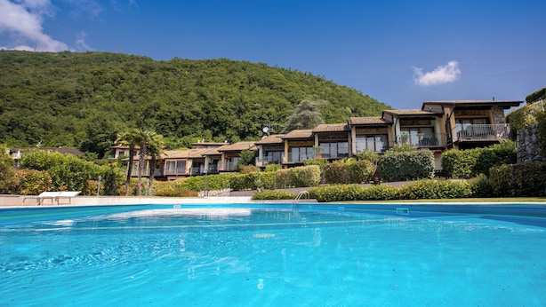 Apartment, 3 Bedrooms, Balcony, Lake View | Pool | Outdoor pool - Terraced House With Private Garden (Villanuova sul Clisi)