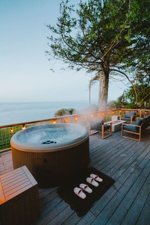 Terrace/patio - Private Blufftop · Oceanview Hot Tub · Fire Pit (Port Angeles)