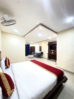 Deluxe Double Room, City View | Wi-fi percuma, cadar katil 