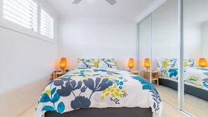 2 bedrooms, iron/ironing board, free WiFi