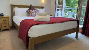 Rumah | 3 kamar tidur, setrika/meja setrika, Wi-Fi gratis, dan seprai linen