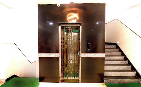 Lift. Hotel River View