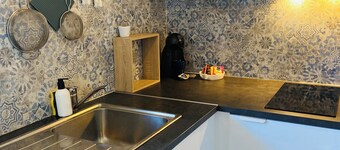 Studio-Terrace-Parking-Private