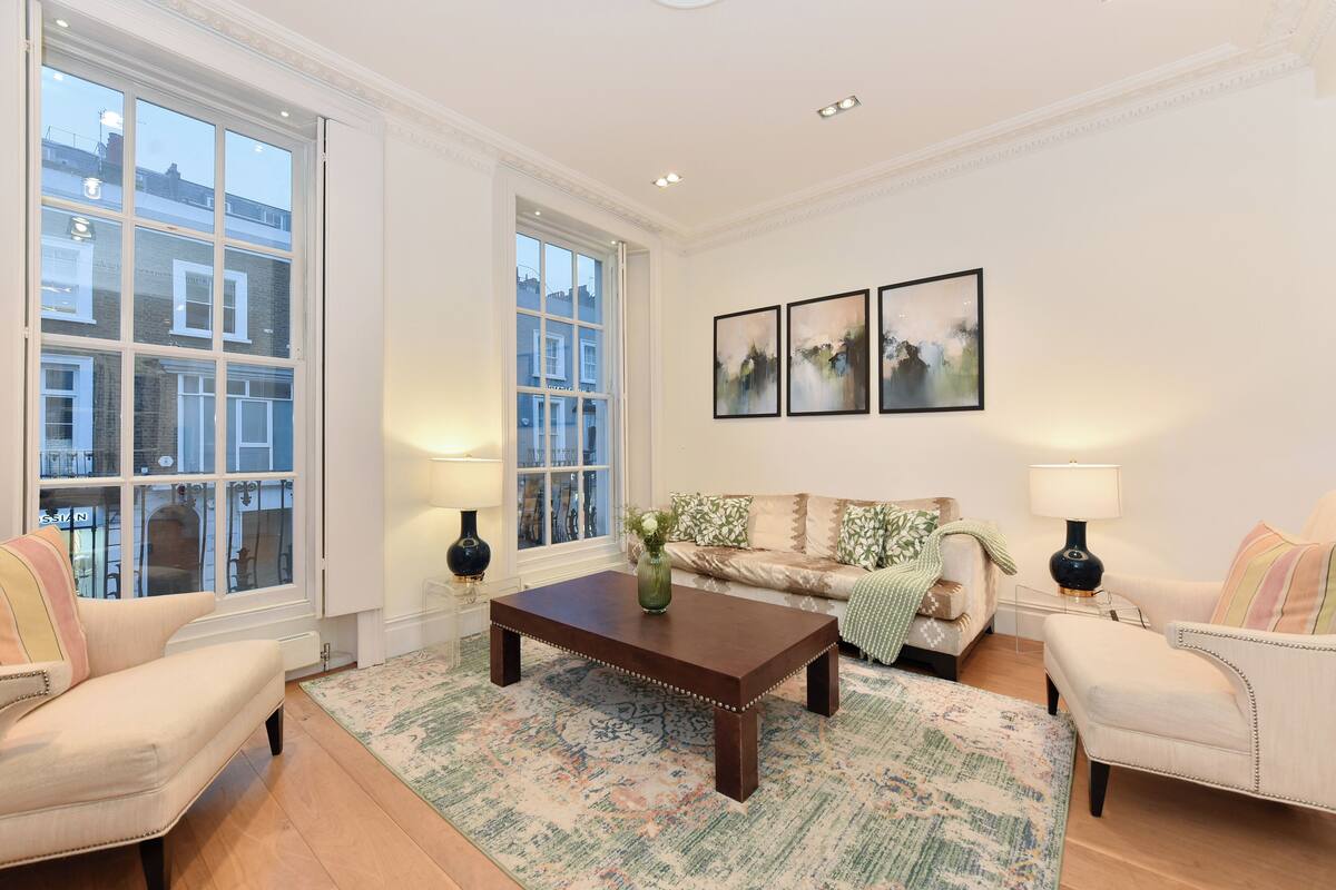 Superior Apartment, Balcony, City View | Living area