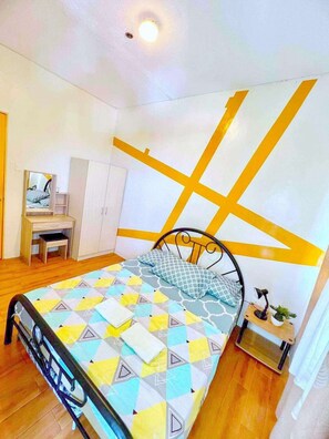 2 bedrooms, WiFi, bed sheets