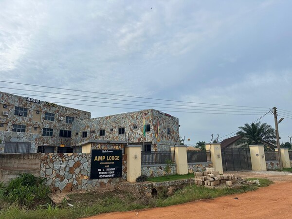 Amp Lodge - Kumasi