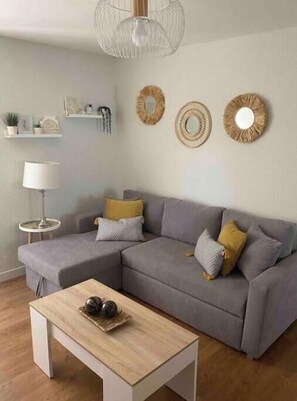 TV - Casa Tito 2 (Santo Domingo de la Calzada)