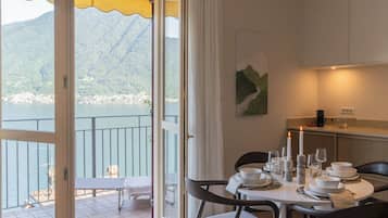 Apartment (2 Bedrooms) | Private kitchenette | Oven, dishwasher, espresso maker, electric kettle