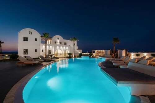 Amethyst Luxury Suites - Oia Junior Suite