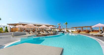 Amethyst Luxury Suites - Oia Junior Suite