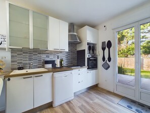 Kühlschrank, Mikrowelle, Ofen, Geschirrsp üler