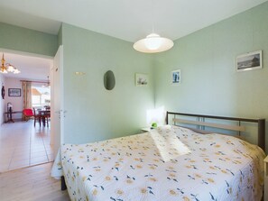 1 chambre, fer et planche à repasser, Wi-Fi gratuit