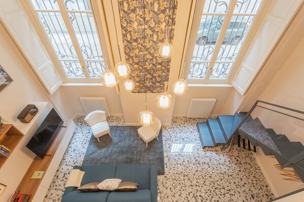 Apartment (Afrodite) | Living area - Cinque Giornate 70 Suites by Rent all Como (Como)