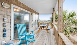 Outdoor dining - Close Enough - 4BR, Dog Friendly, Hot Tub, Steps to the Atlantic Ocean (Surf City)