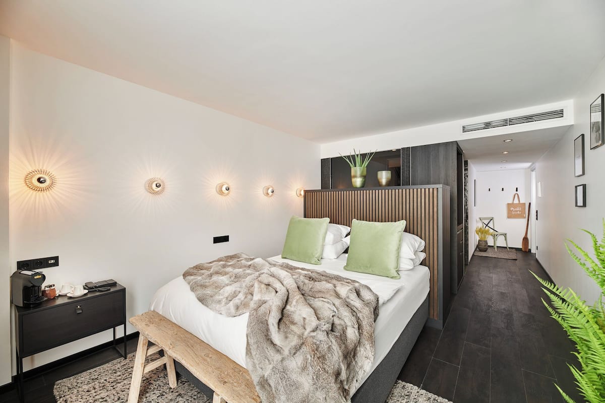 Superior Double Room, River View | 1 bilik tidur, peti besi dalam bilik, dihias secara berasingan, Wi-fi