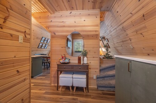 Timber Haven - Cozy A-frame + Hot Tub + Fireplace