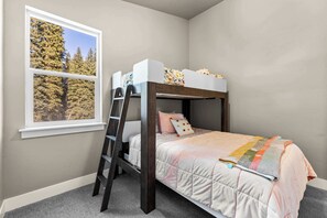 3 間睡房、熨斗/熨衫板、Wi-Fi、床單