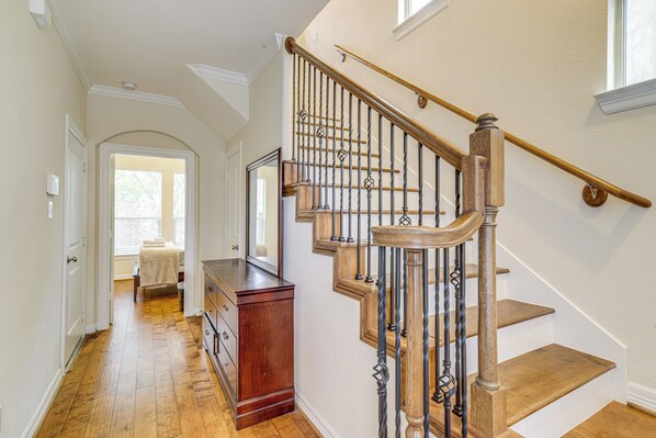 House (2 Bedrooms) | Interior - 8 Mi to the Galleria: Home w/ Balcony + Yard (Houston)