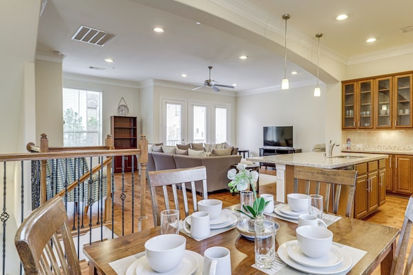 House (2 Bedrooms) | Interior