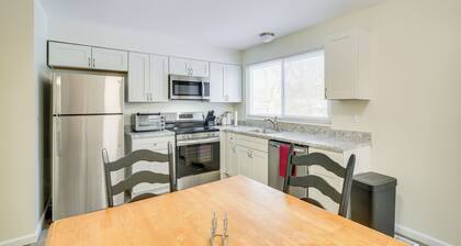9 Mi to Forest Park: Pet-friendly Home in St Louis