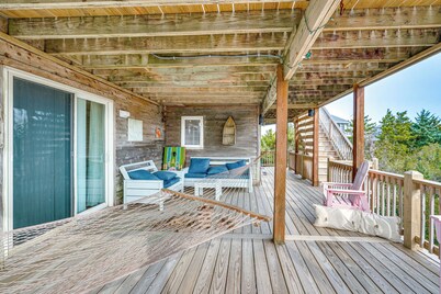 Rooftop Deck & Hot Tub: Outer Banks Family Getaway