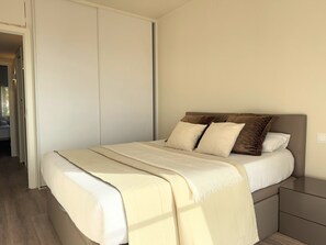 2 bedrooms, free WiFi, bed sheets - Isabel Penthouse (Castelldefels)