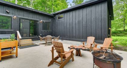 Explore Lakes & Beaches! Creekside Glen Arbor Home